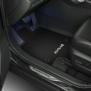 Dywaniki welurowe RAV4 Plug-In